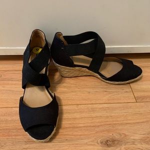 Size 9 black wedges